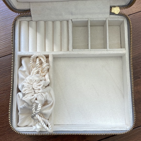 Pottery Barn Bags Pottery Barn Travel Jewelry Case Brand New Gray